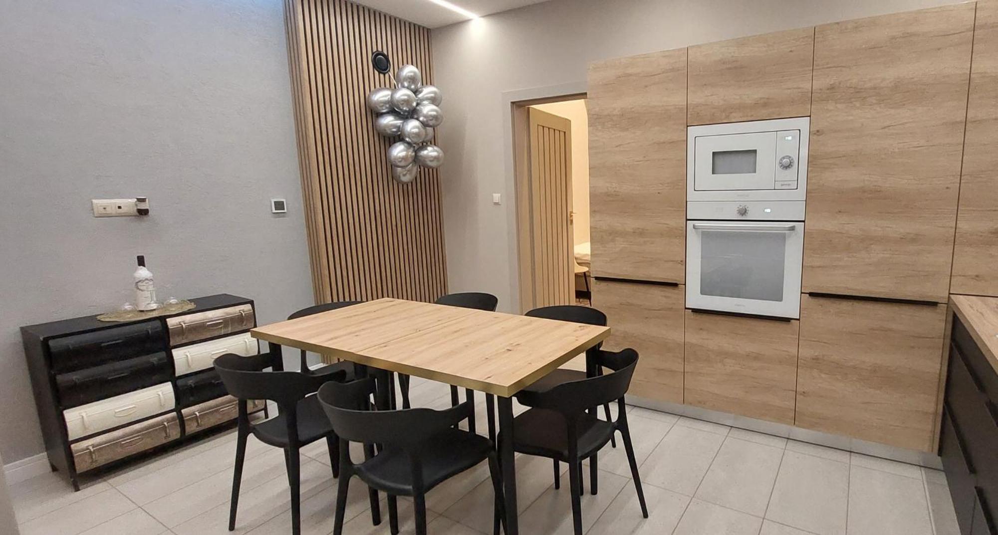 Kolumna House Noclegowy Z Prywatna Sauna I Balia *