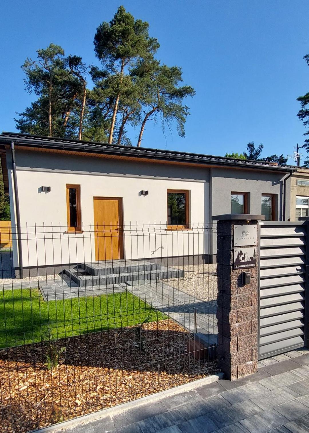 Kolumna House Noclegowy Z Prywatna Sauna I Balia *