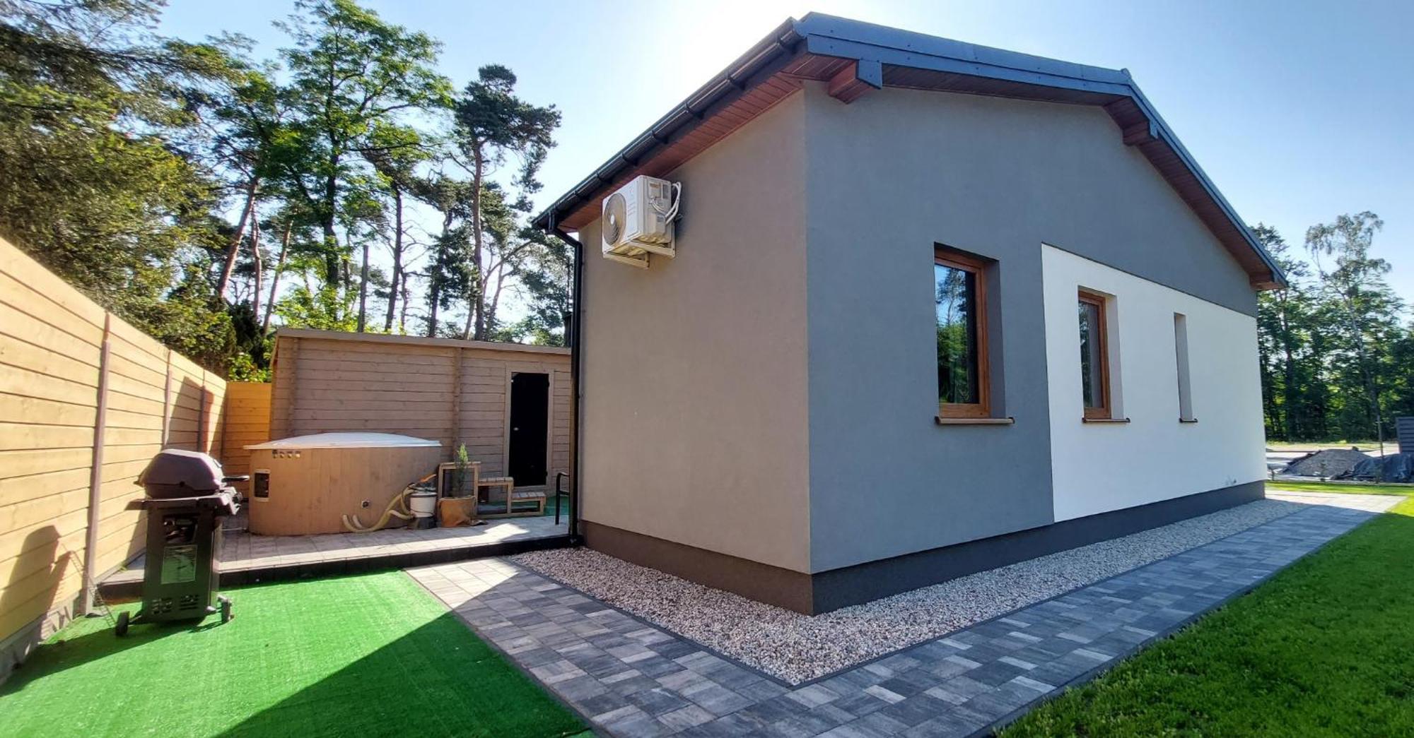 Kolumna House Noclegowy Z Prywatna Sauna I Balia Lask