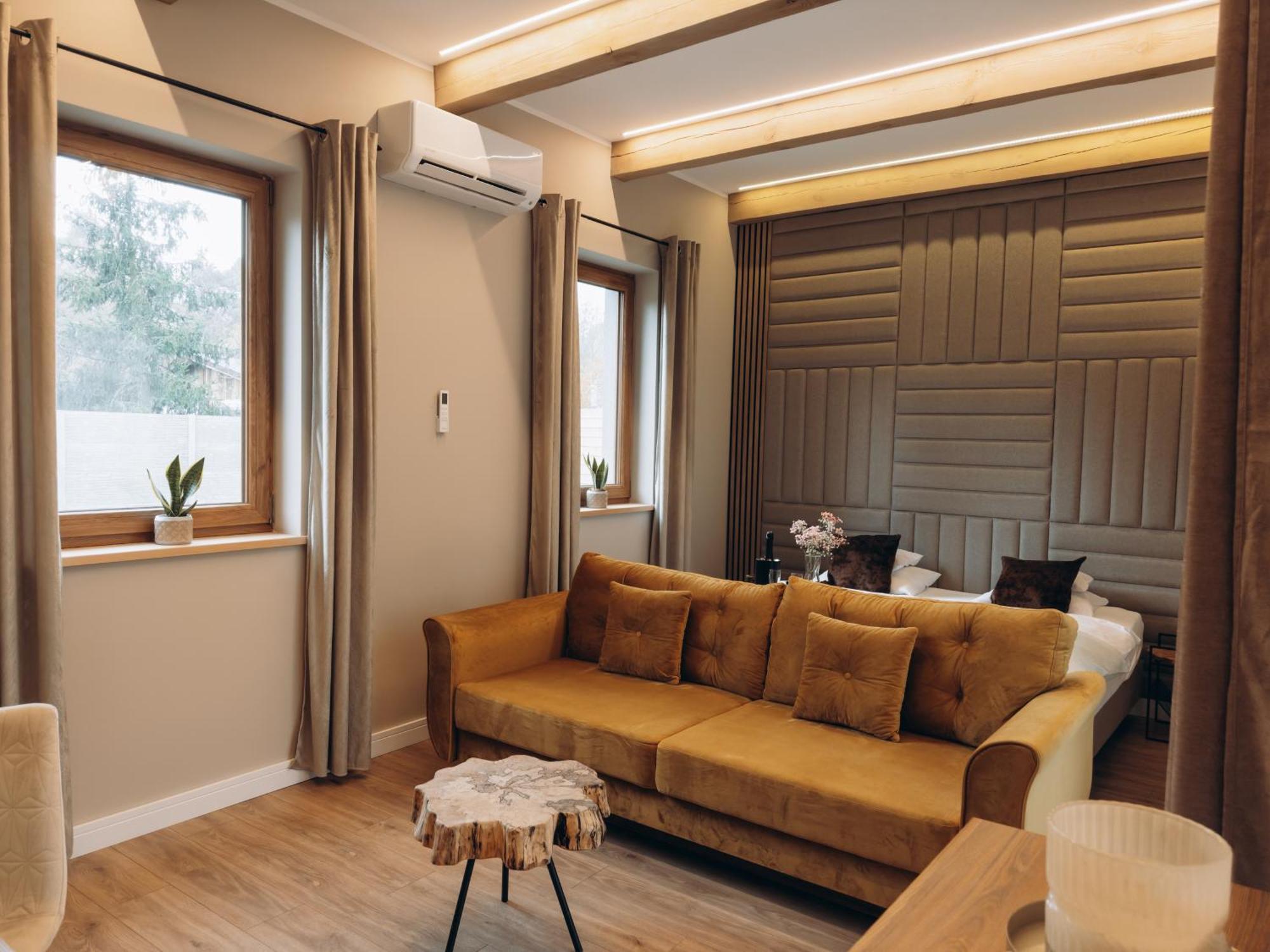 Kolumna House Noclegowy Z Prywatna Sauna I Balia * Lask
