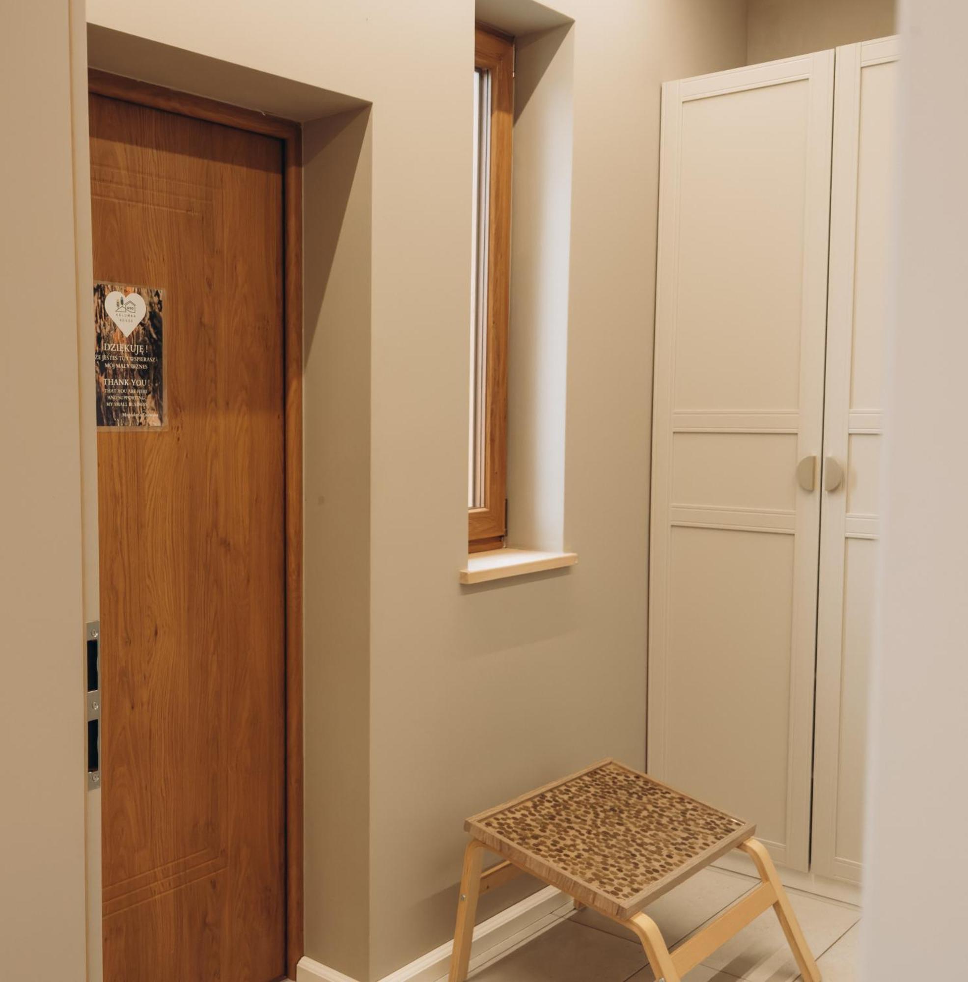 Kolumna House Noclegowy Z Prywatna Sauna I Balia